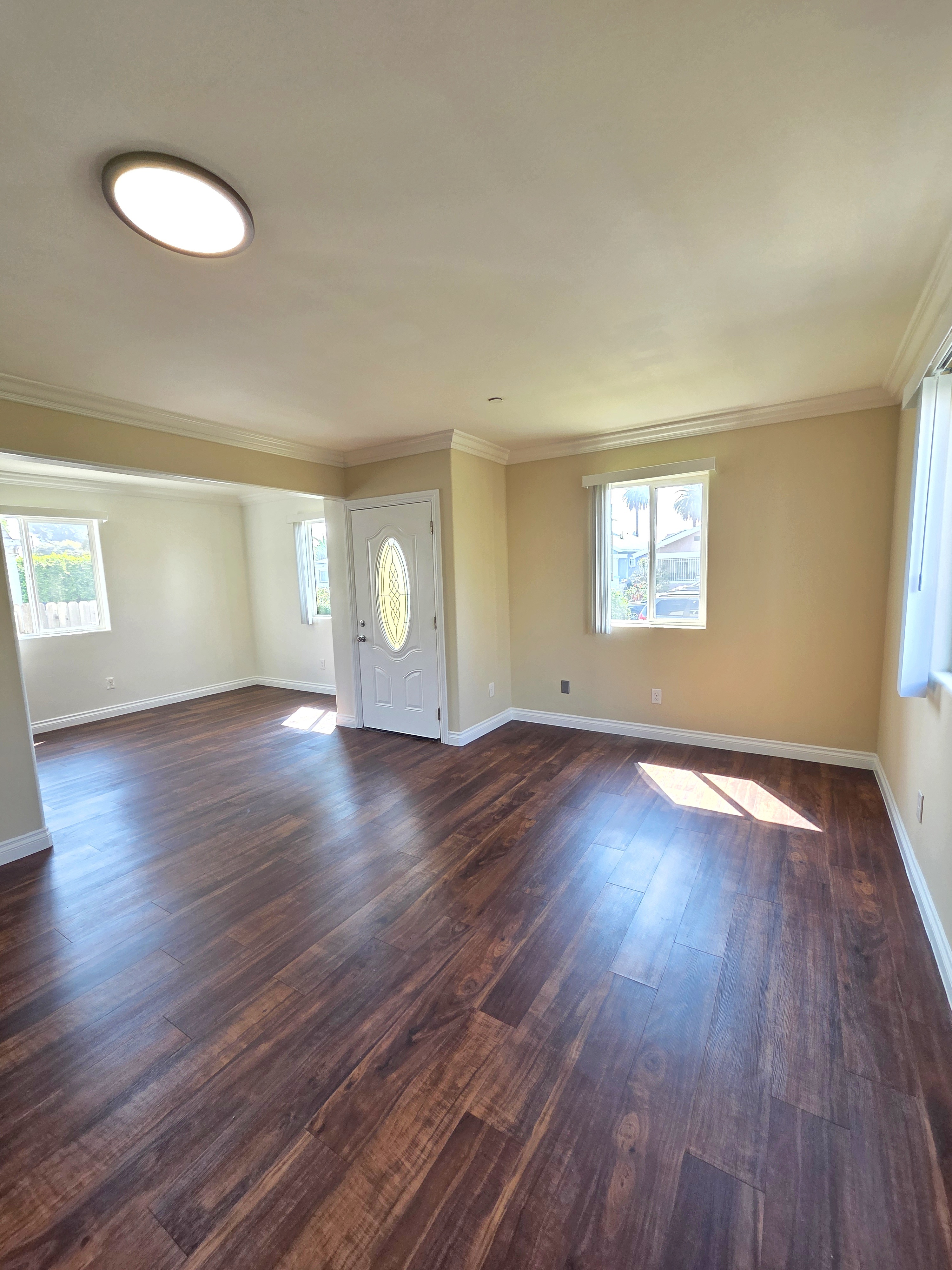 5 bedroom house for lease in Park Hills Heights area — 1719 W 39th Pl, Los Angeles, CA 90062 — 5 bed, 3 bath, 1725  sqft — for lease — photo 4