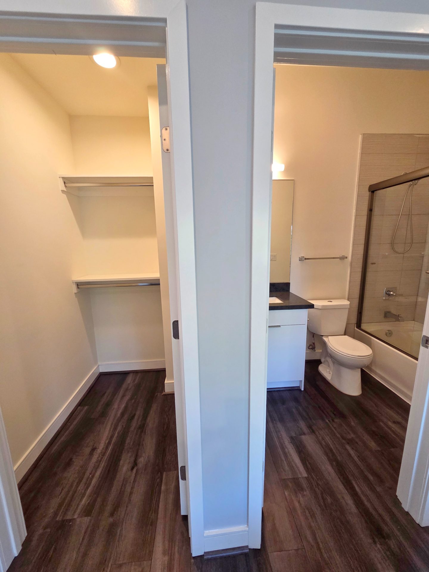 3 bedrooms in a 2-storey unit in West Adams area — 2651 S Hobart Blvd, Los Angeles, CA 90018 — 3 bed, 2.5 bath, 1,179 sqft — for lease — photo 6