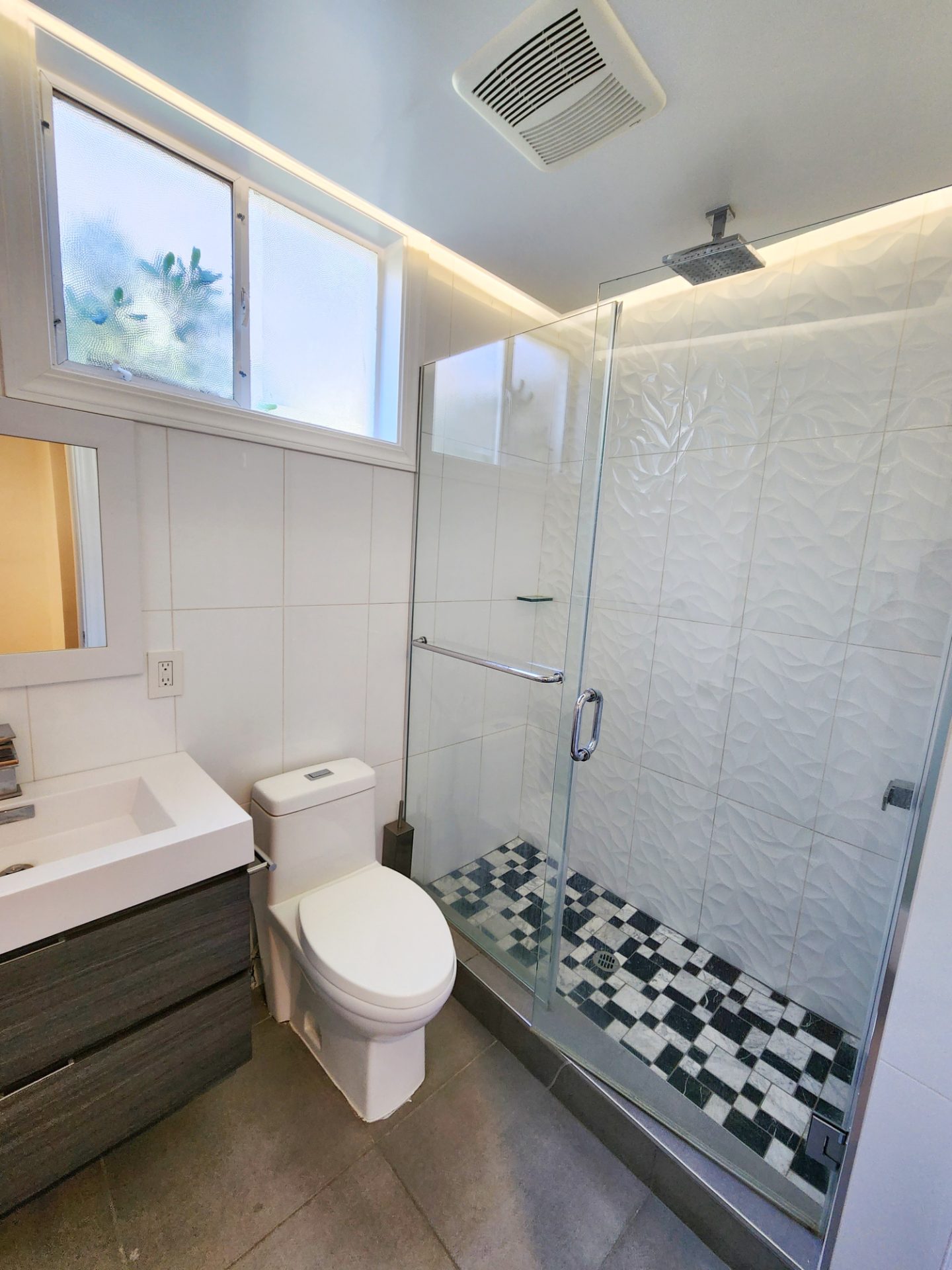 One bedroom and 2 min walk from the panoramic ocean views — 142 A San Vicente Blvd, Santa Monica, 90402 — 1 bed, 1 bath, 670 sqft — for lease — photo 9