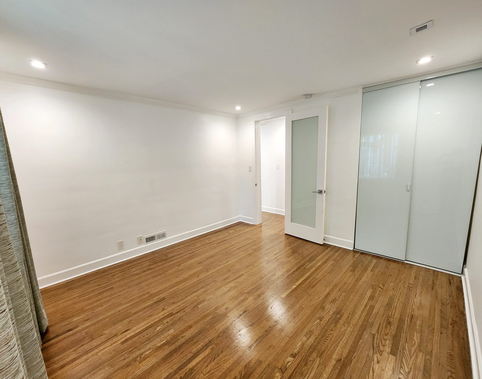 One bedroom and 2 min walk from the panoramic ocean views — 142 A San Vicente Blvd, Santa Monica, 90402 — 1 bed, 1 bath, 670 sqft — for lease — photo 11