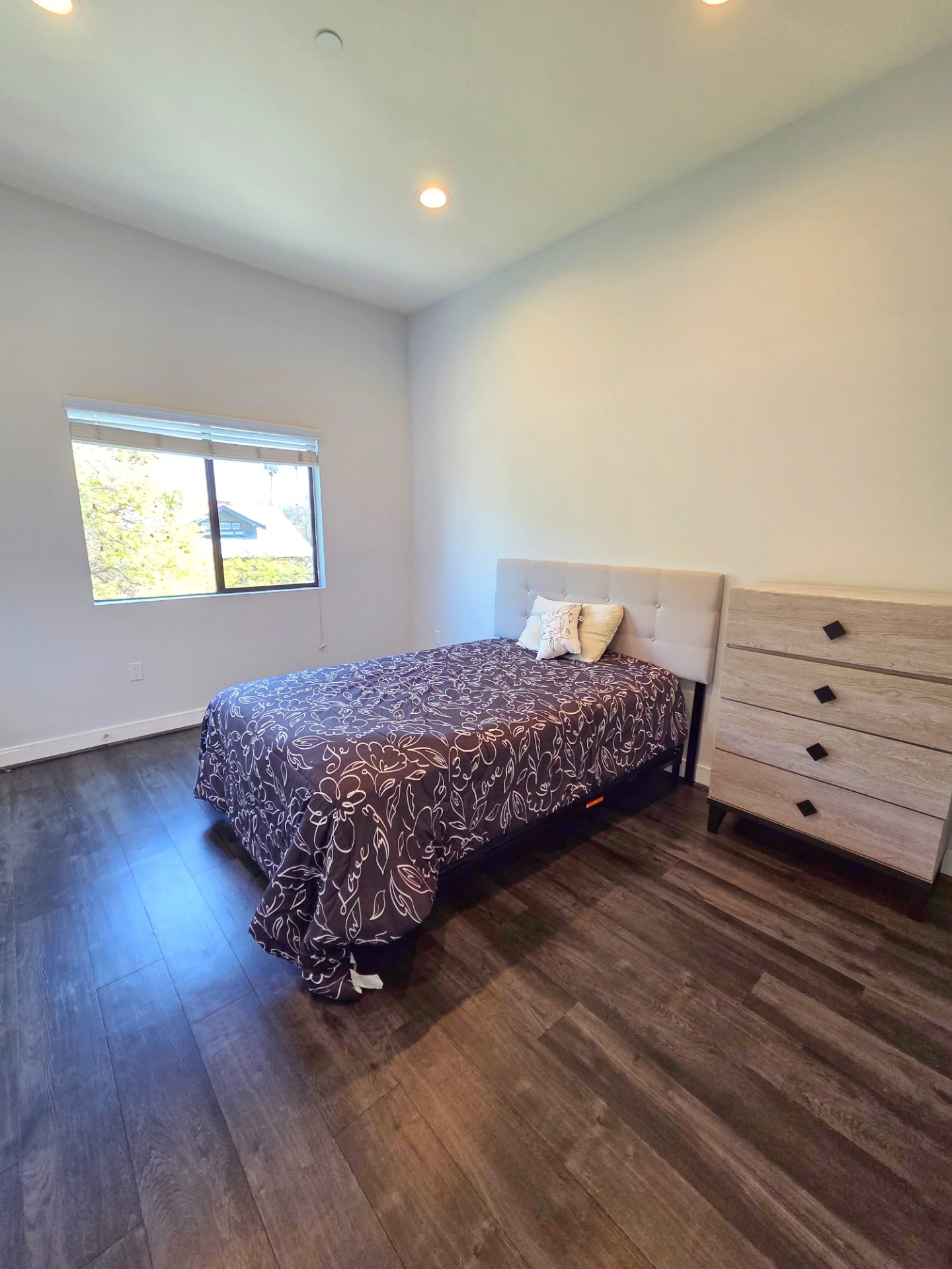 4 bedrooms for lease in West Adams area — 2651 S Hobart Blvd, Los Angeles, CA 90018 — 4 bed, 3 bath, 1,400 sqft — for lease — photo 11