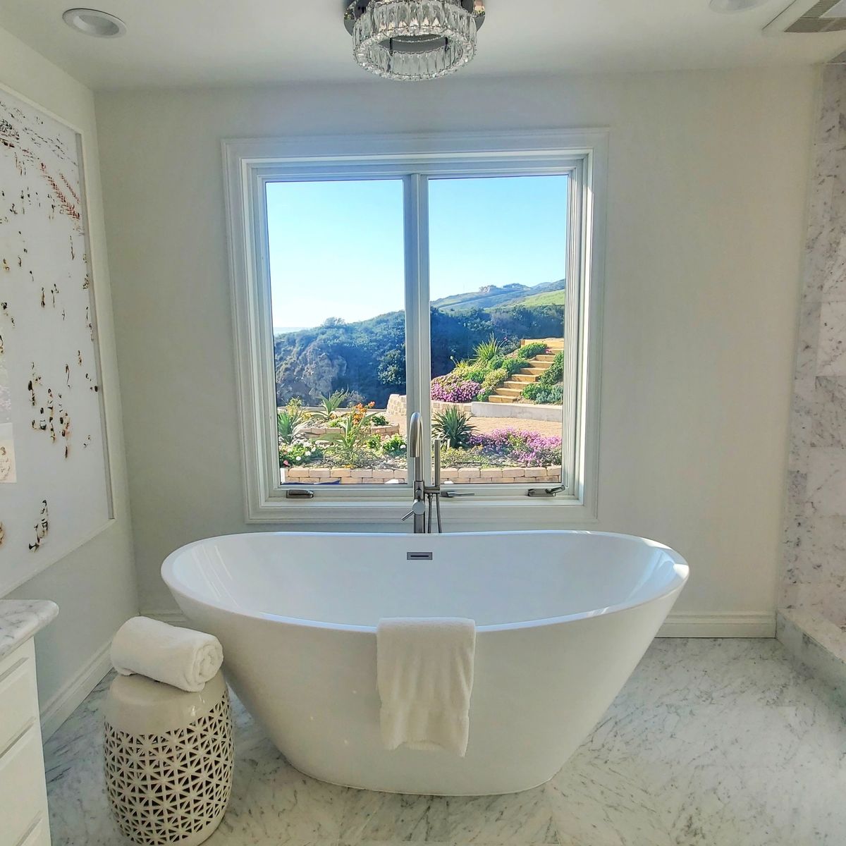 Realtor Ava Gromadzka DRE 02150291